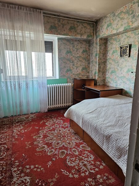 Drumul Taberei, Auchan, 10/10, 66m, 2 bai, bl.1981, 5 min metrou,1 min parc