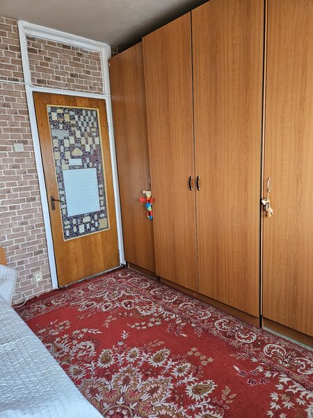 Drumul Taberei, Auchan, 10/10, 66m, 2 bai, bl.1981, 5 min metrou,1 min parc