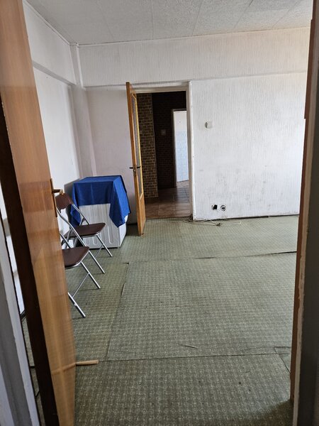 Drumul Taberei, Auchan, 10/10, 66m, 2 bai, bl.1981, 5 min metrou,1 min parc