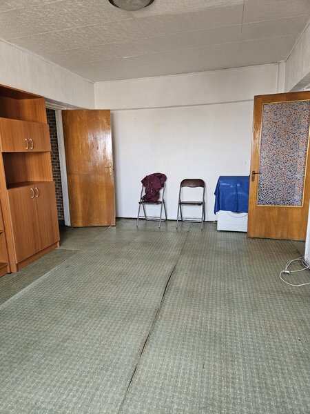 Drumul Taberei, Auchan, 10/10, 66m, 2 bai, bl.1981, 5 min metrou,1 min parc